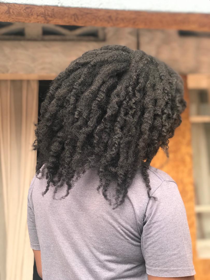 Un programme capillaire afro simple et efficace pour une croissance saine